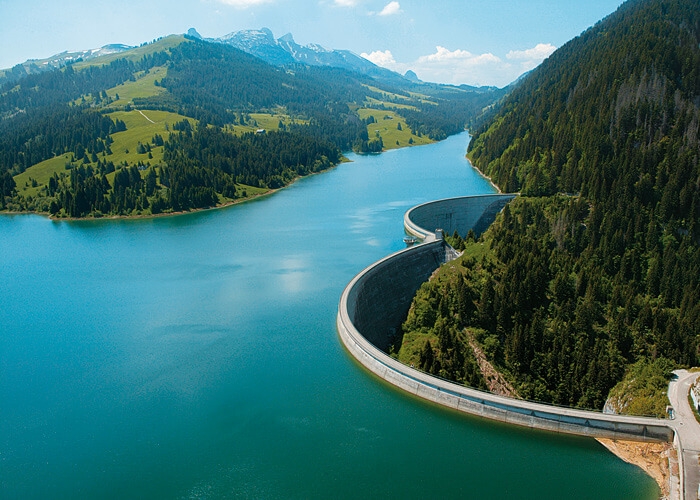 The Hongrin dam. Zdroj: http://www.alpiq.com/