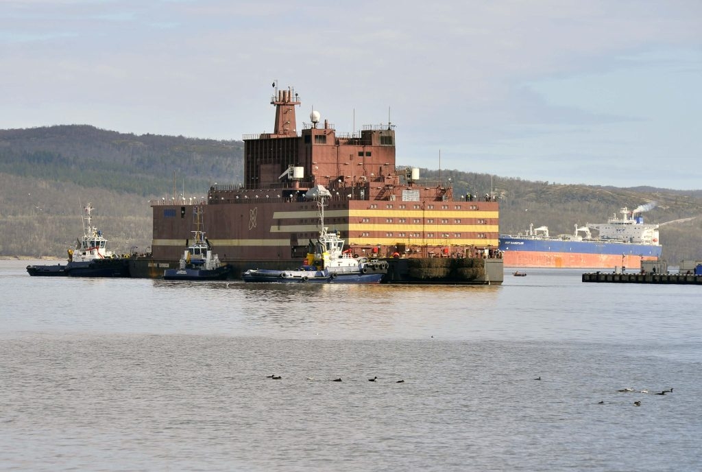 plovoucí jaderná elektrárna Akademik Lomonosov, http://www.rosenergoatom.ru/en/for-journalists/highlights/27284/