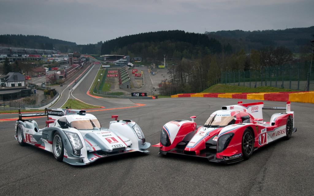 Audi R18 e-tron a Toyota TS030