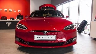 Tesla Model S 70D 2016 v Tesla Store Göteborg, foto: Tomáš Jirka