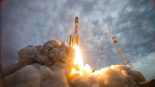 CAPE CANAVERAL, Fla. (July 19, 2013) An Atlas V rocket launches the Navy's Mobile User Objective System (MUOS) 2 satellite from Space Launch Complex-41 at Cape Canaveral Air Force Station, Fla. MUOS is a next-generation narrow band tactical satellite communications system designed to significantly improve beyond-line-of-sight communications for U.S. forces on the move. (U.S. Navy photo courtesy of NASA by Patrick H. Corkery/Released) 130719-O-ZZ999-102
Join the conversation
http://www.navy.mil/viewGallery.asp
http://www.facebook.com/USNavy
http://www.twitter.com/USNavy
http://navylive.dodlive.mil
http://pinterest.com
https://plus.google.com